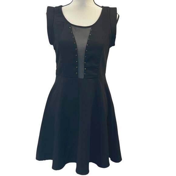 Runway Paris Women's Sleeveless Dress with Studs Size M - Picture 1 of 5